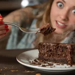 Plus efficace qu'une pincée de sel, cet ingrédient discret donne un goût intense à tous vos gâteaux au chocolat